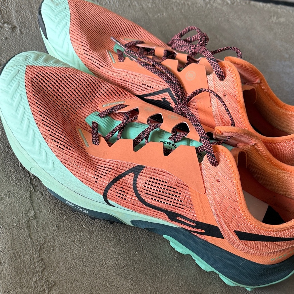 Nike Orange and Mint Running Shoes